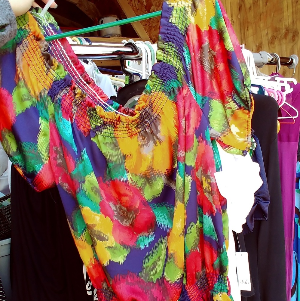 Shoulder blouse